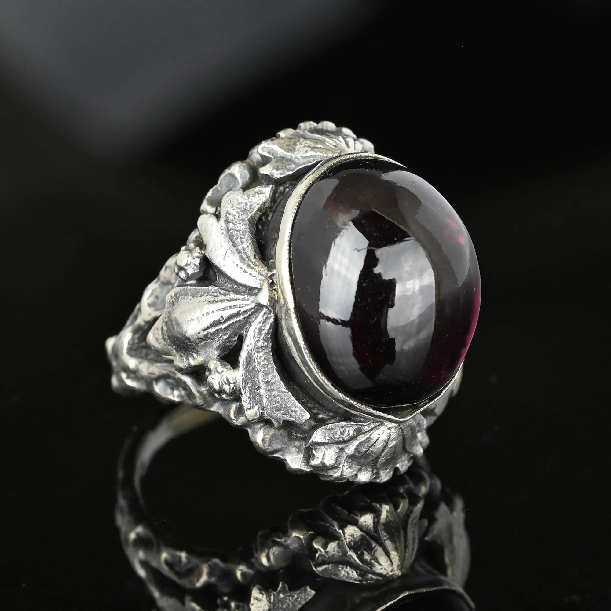 Arts & Crafts Zoltan White Garnet Cabochon Ring