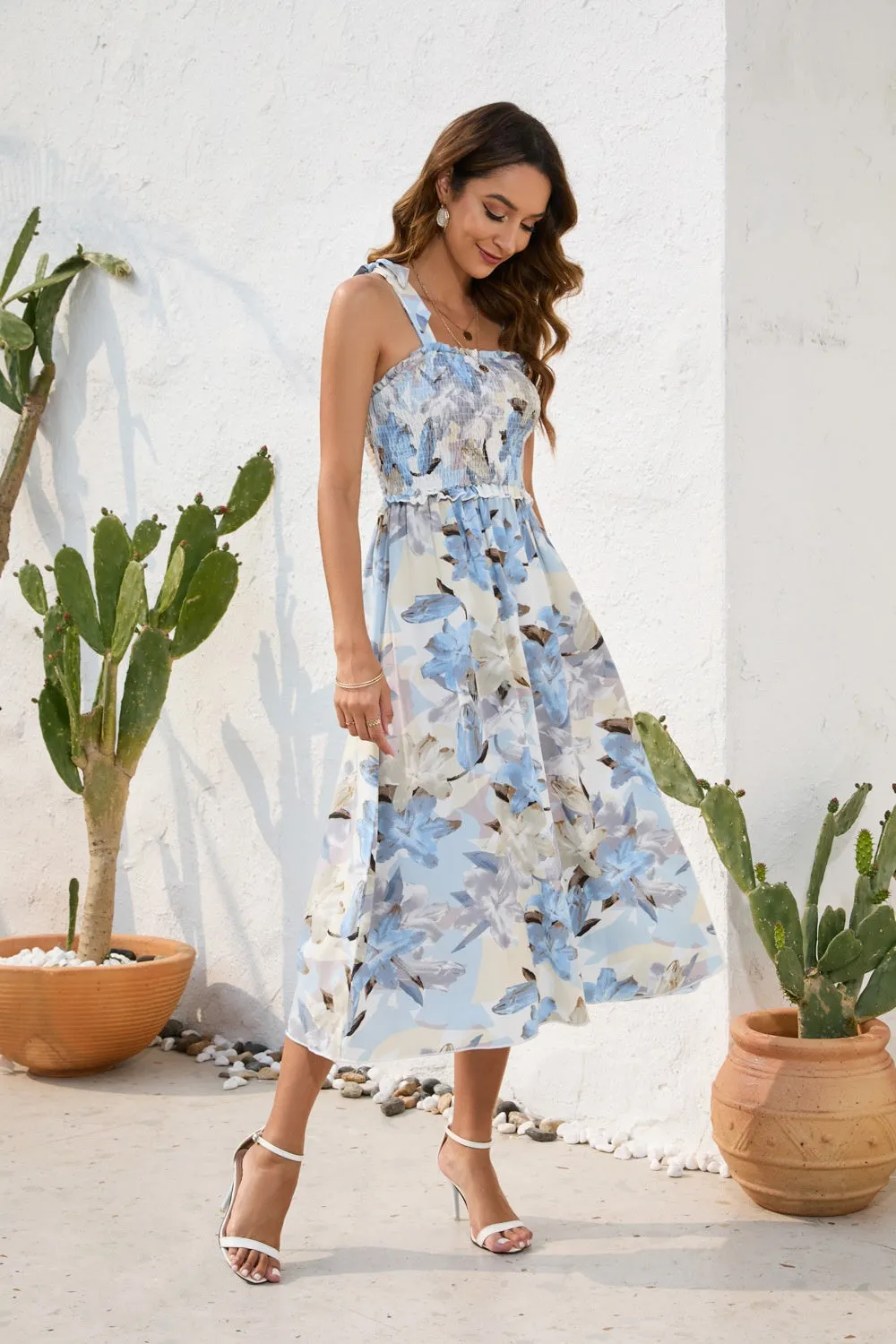 Beach-Ready Square Neck Midi Dress for Wedding Attendees