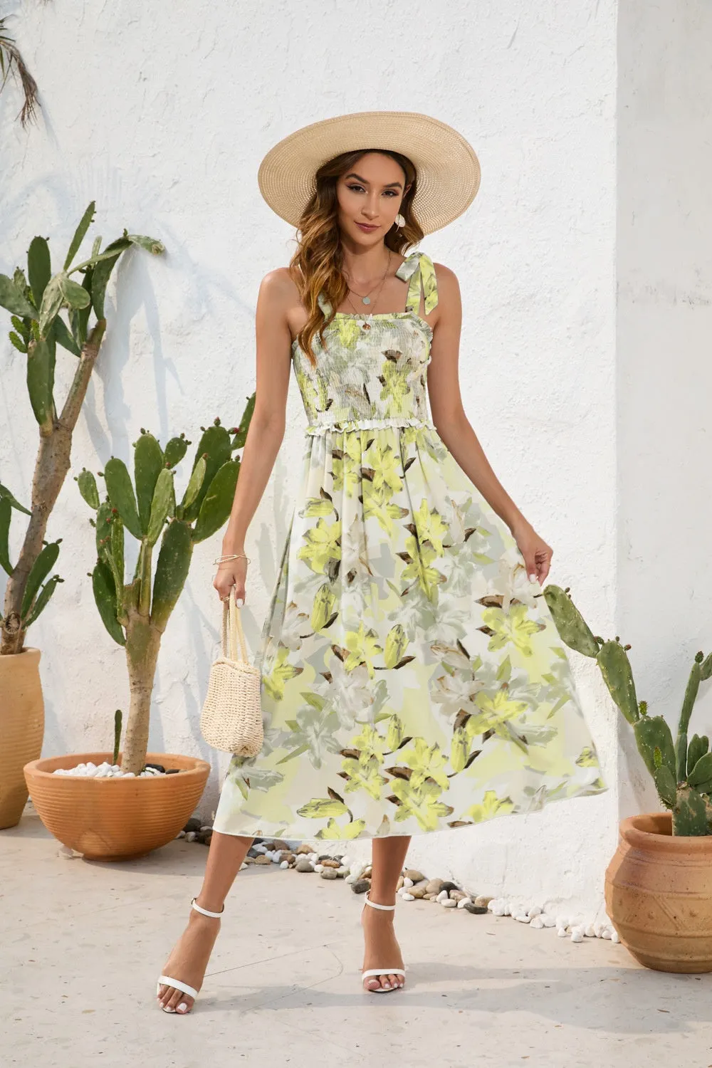 Beach-Ready Square Neck Midi Dress for Wedding Attendees