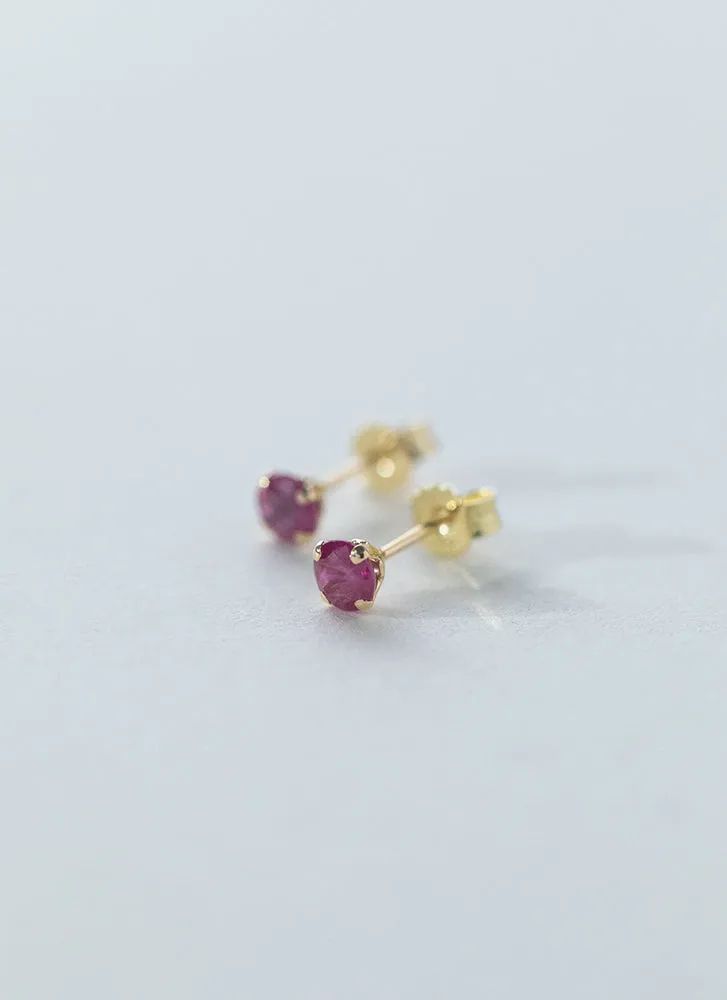 Clarice ruby earstuds 14k gold