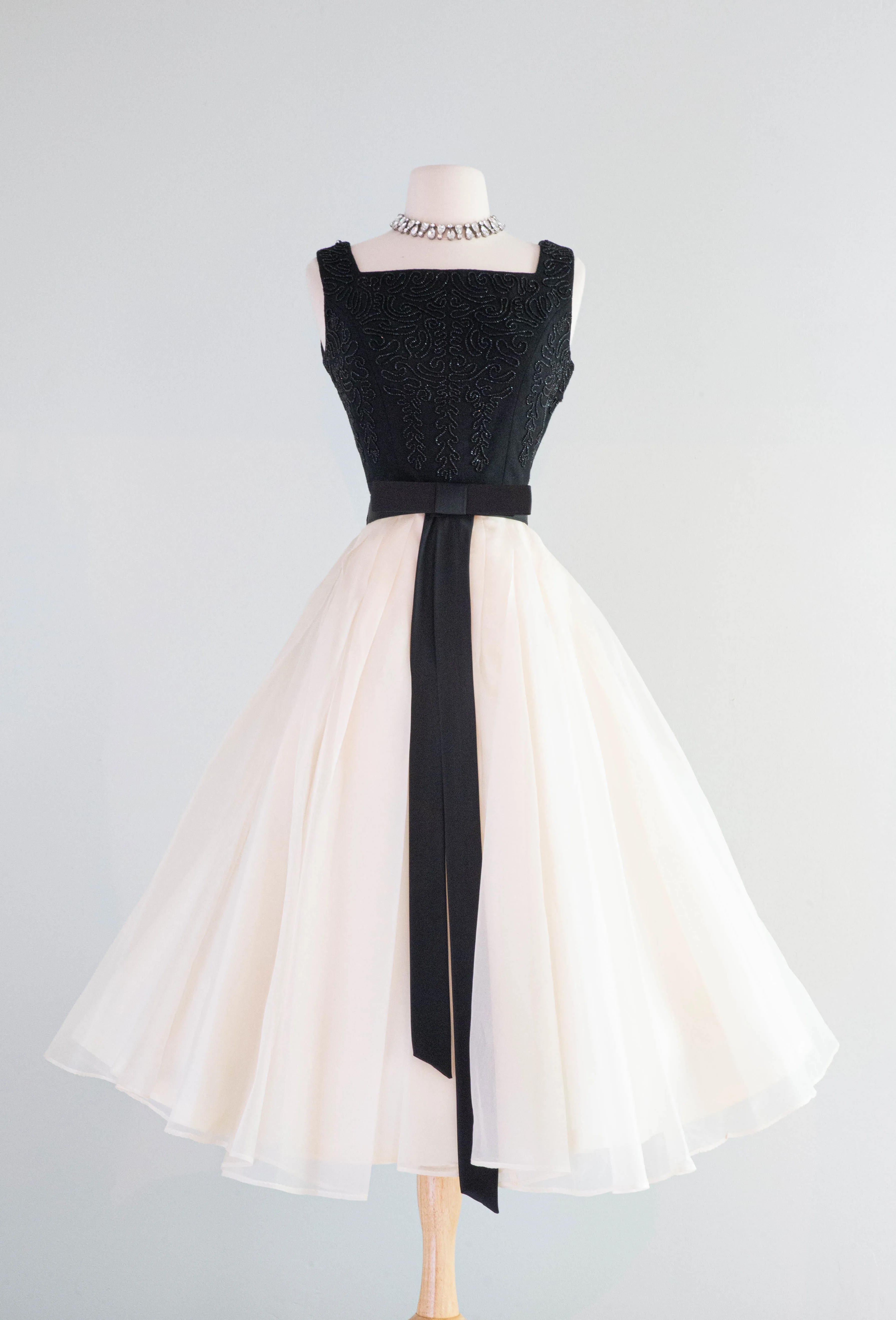 Classic 1950’s Grace Kelly Style Cocktail Party Dress by Carlye / Small