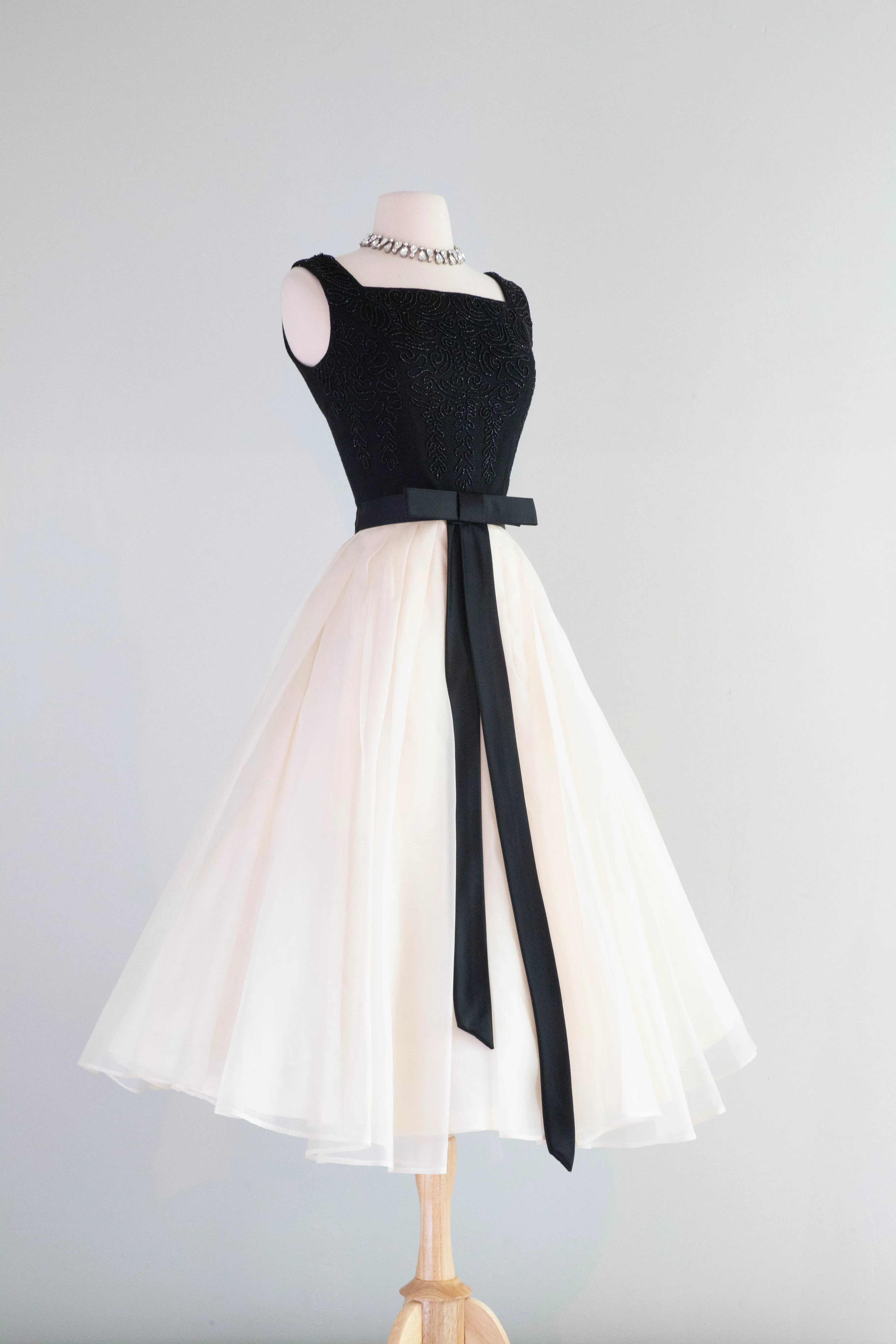 Classic 1950’s Grace Kelly Style Cocktail Party Dress by Carlye / Small