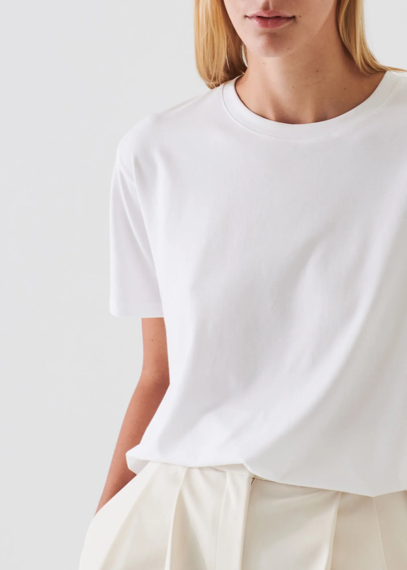 ICONIC PIMA COTTON STRETCH BOYFRIEND T-SHIRT