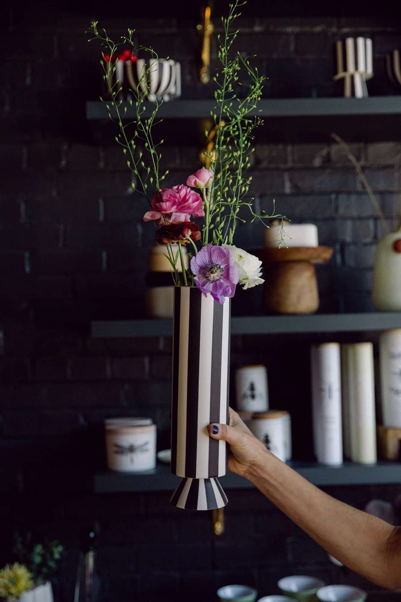 Toppu Vase - Black/White