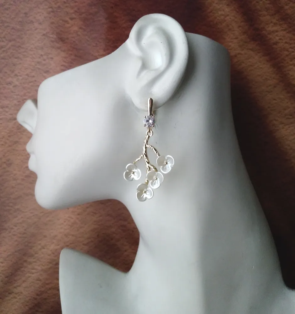 White Quillwort Flower Earrings